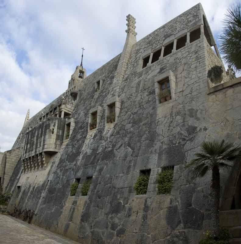 07 - Garraf - Gaudí - bodegas Güell